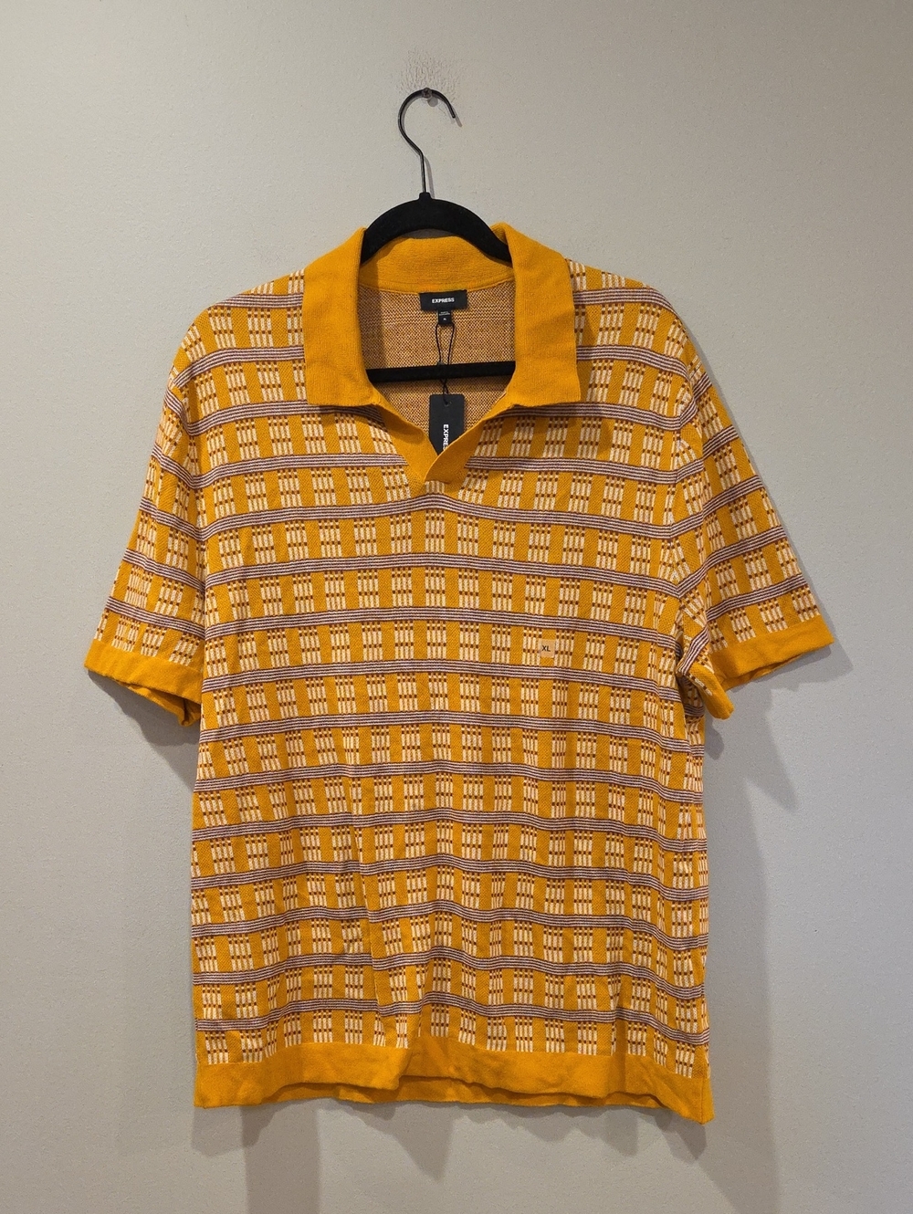 Express Men's Gold and White Patterned Knit Polo